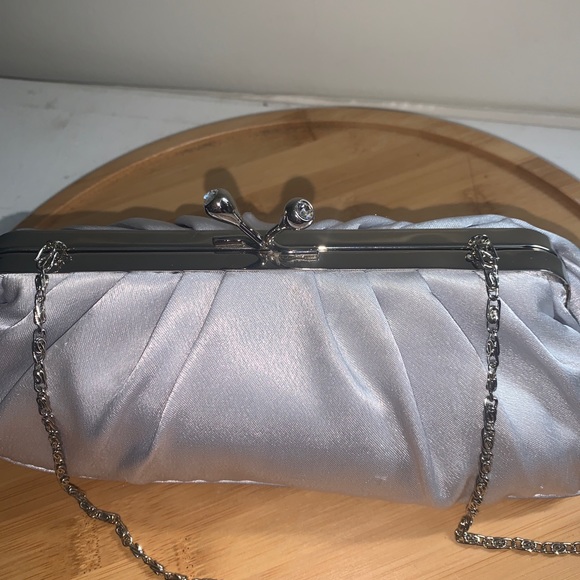 Jessica McClintock Women's Satin Frame Evening Clutch Bag Purse Formal Chain - Picture 3 of 7